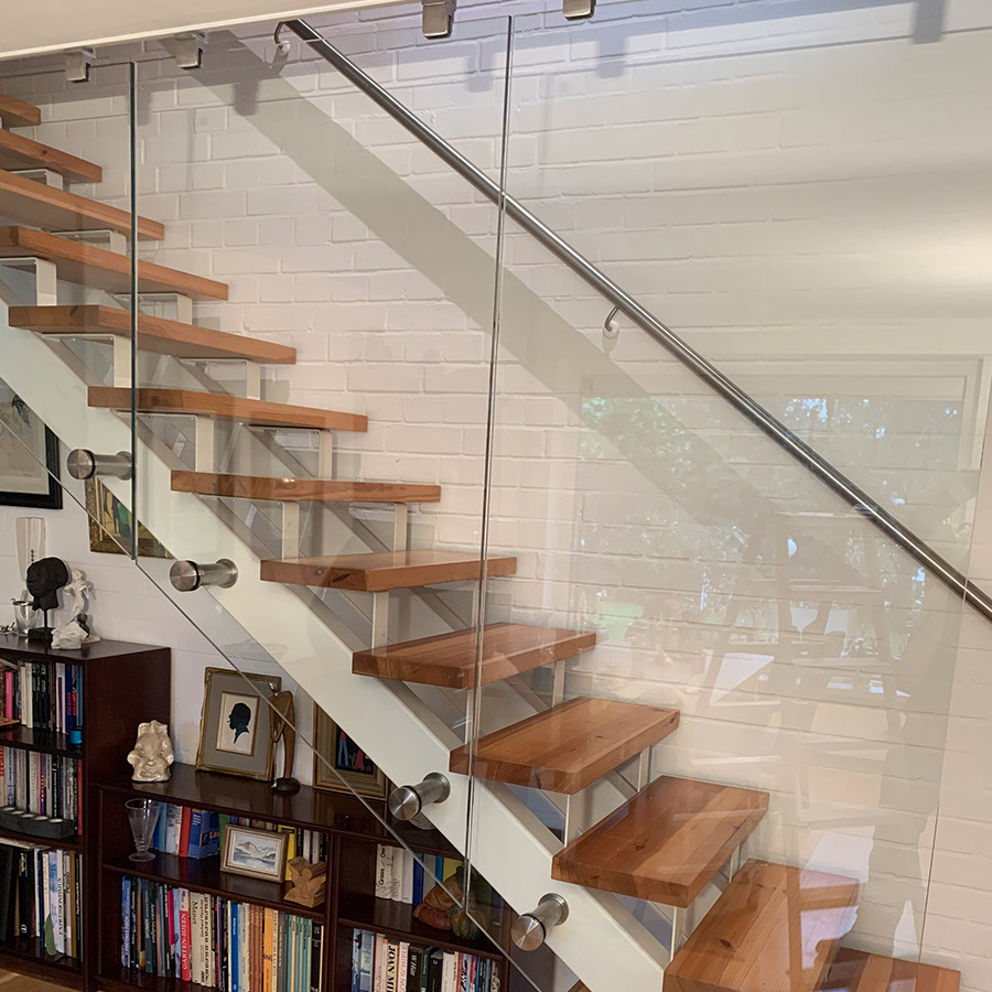 glasharfe_treppe_innen